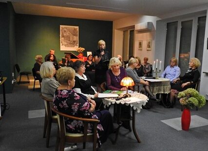 „Wędrówką jedną życie jest człowieka” – wieczór wspomnień UTW